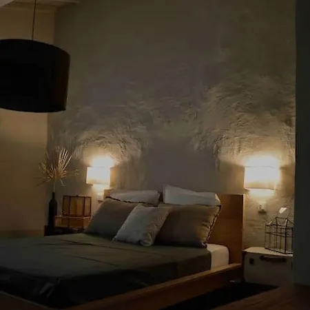 La Loge Familiale: 110m2, Place Rose Goudard, Ac Apartment