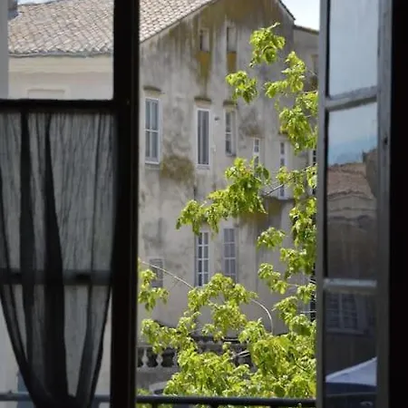 Apartment La Loge Familiale: 110m2, Place Rose Goudard, Ac